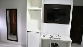 ميني بار ومكتب وملاءات أسرّة وتسهيلات لدخول الكراسي المتحركة