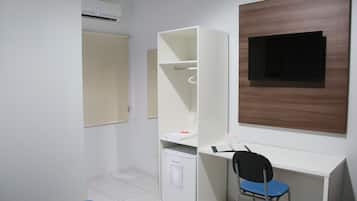 ميني بار ومكتب وملاءات أسرّة وتسهيلات لدخول الكراسي المتحركة