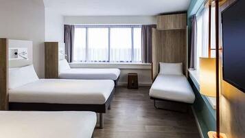 Hypo-allergenic bedding, soundproofing, free cots/infant beds, free WiFi
