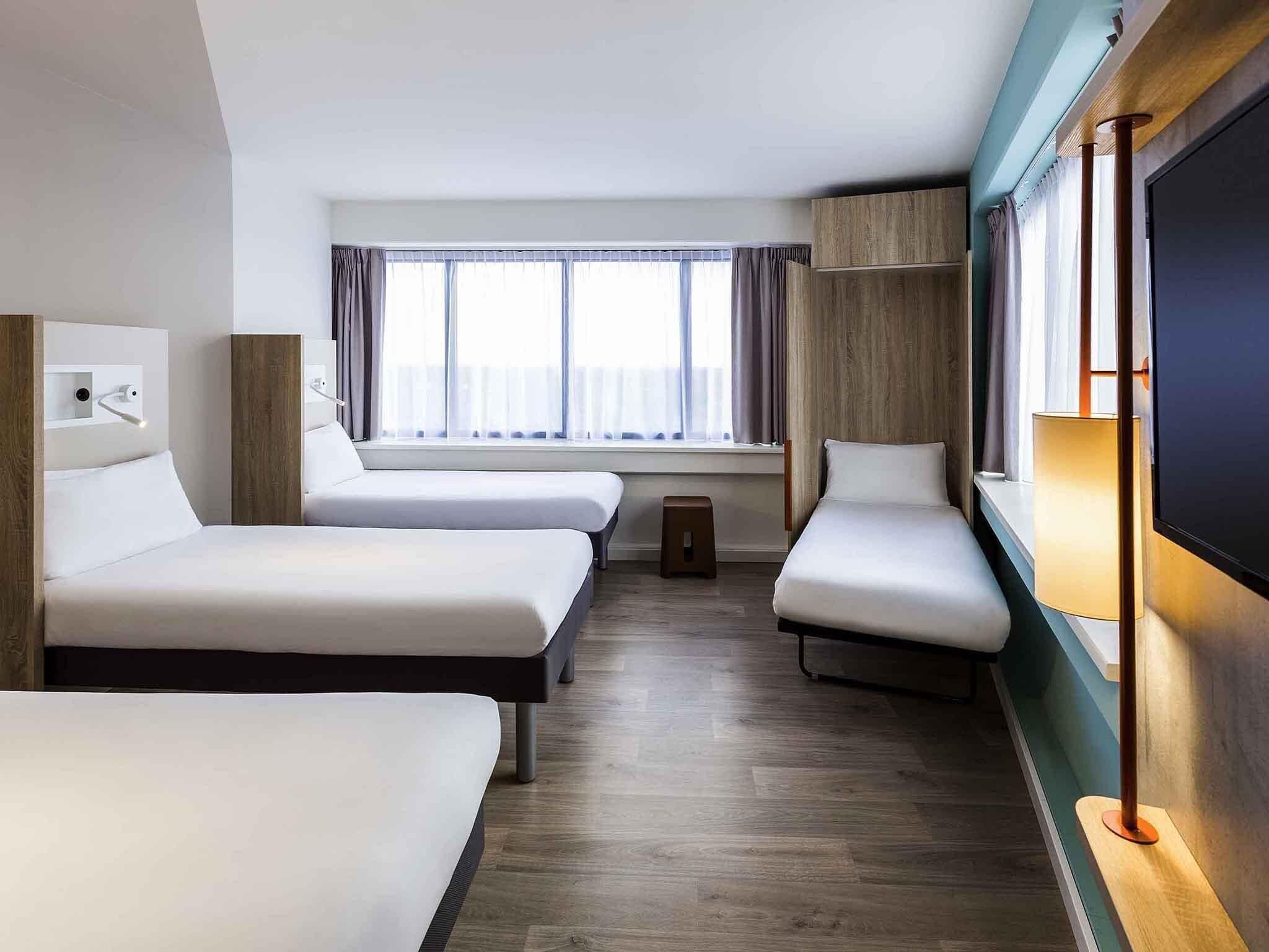 Room, 3 Single Beds