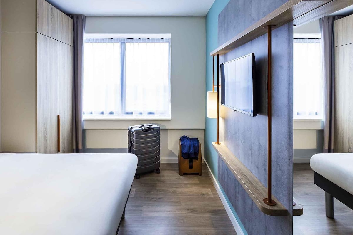 Habitación doble | Ropa de cama hipoalergénica, insonorización y cunas gratuitas