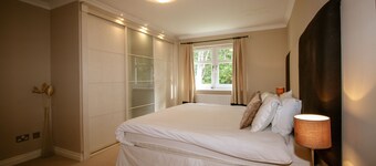 Turnberry Apartments