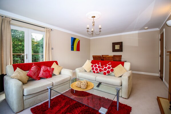 Luxury Apartment, 2 Bedrooms | Beach/ocean view