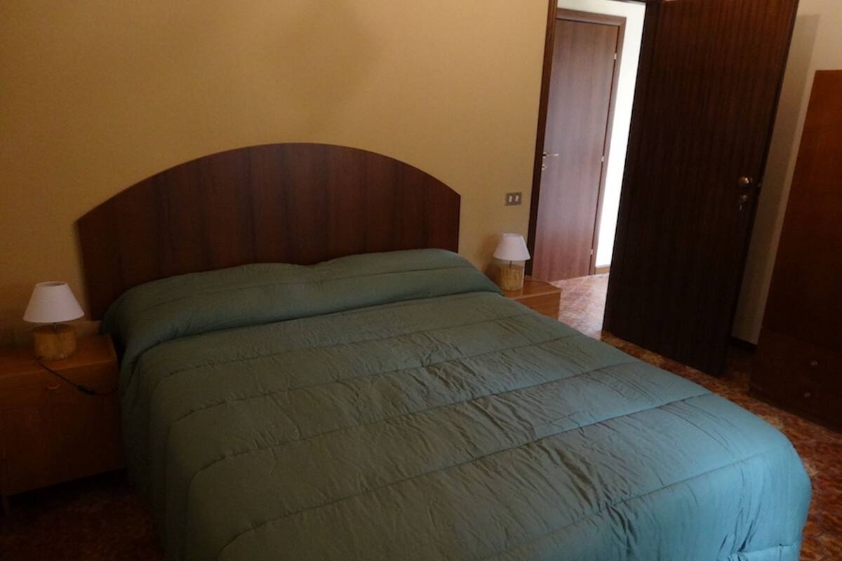 Comfort Double or Twin Room, Garden View | Meja, katil bayi/kot (percuma), Wi-fi percuma
