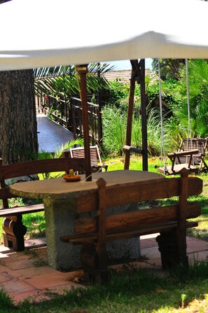 Outdoor dining - B&B Casa di Antonio (Trecastagni)