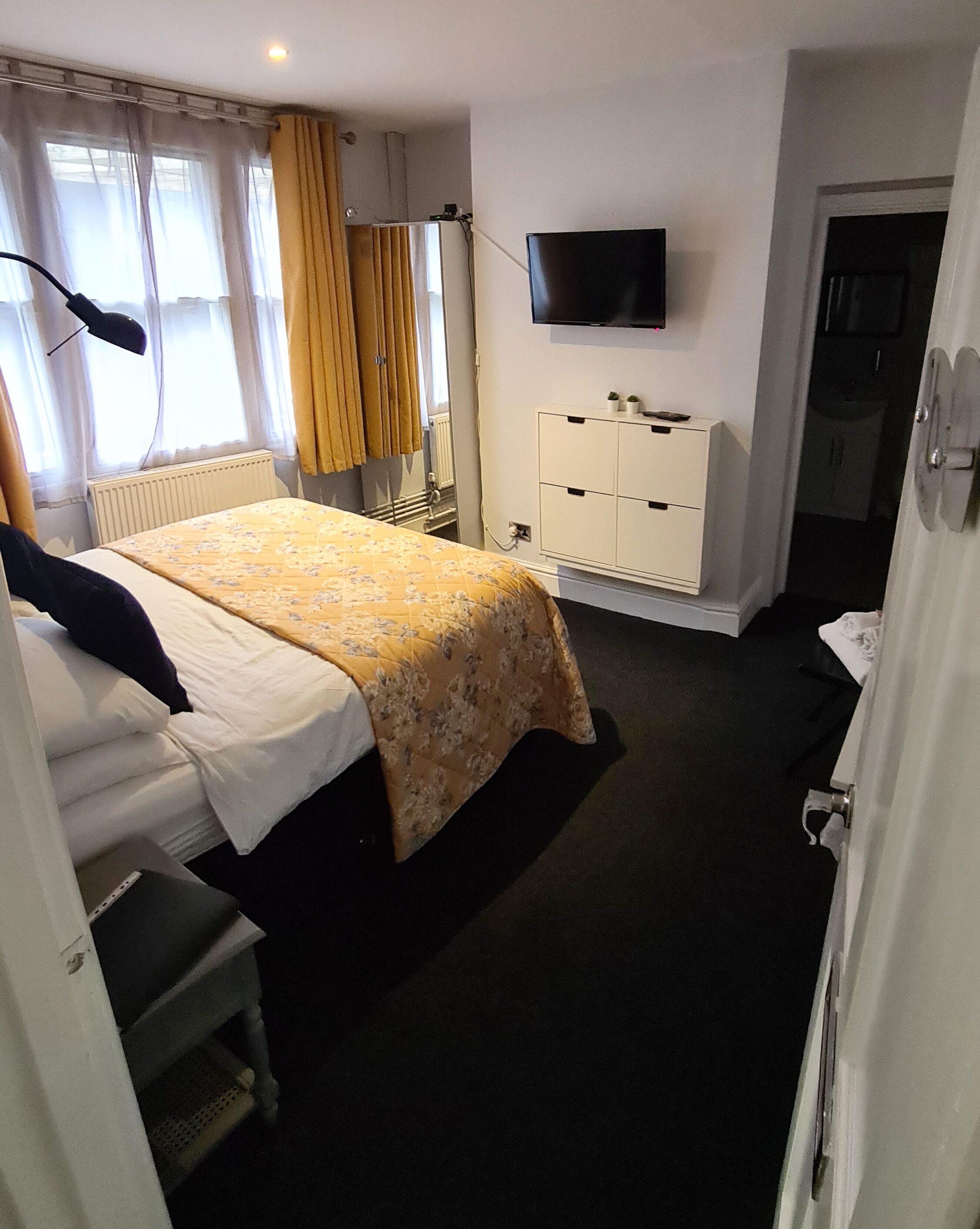 double room, ensuite | 1 bedroom