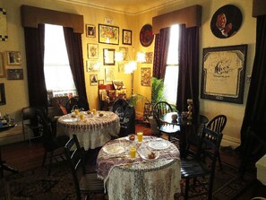 Desayuno completo incluido todos los días