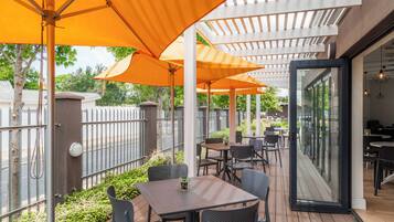 Tägliches kontinentales Frühstück (100 ZAR pro Person)