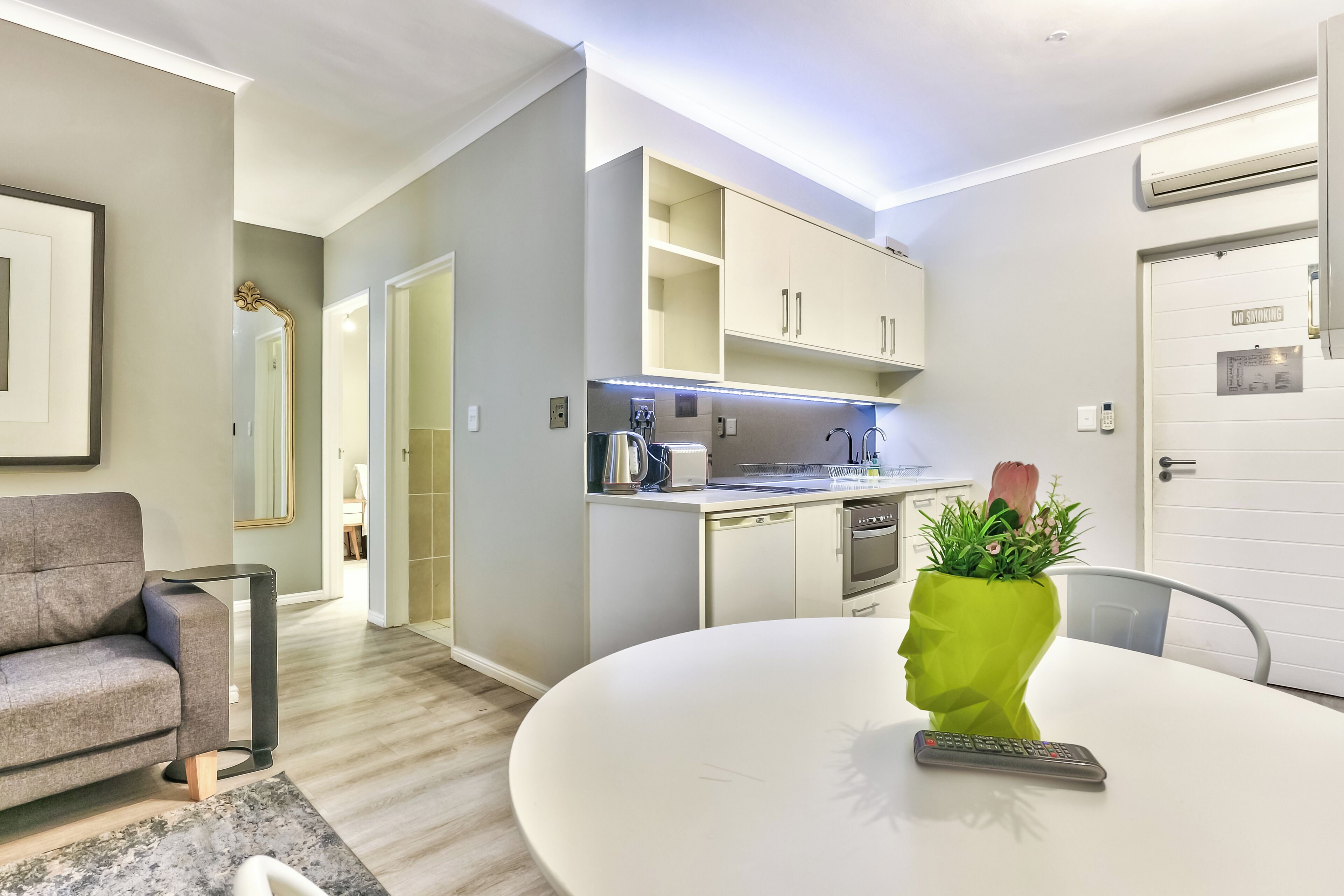 Deluxe Two Bedroom Apartment | In-room safe, individually furnished, desk, laptop workspace
