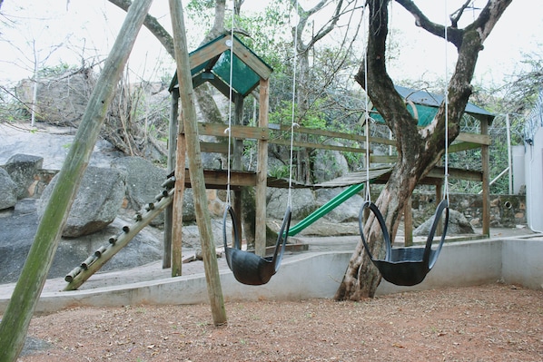 Children’s play area – outdoor