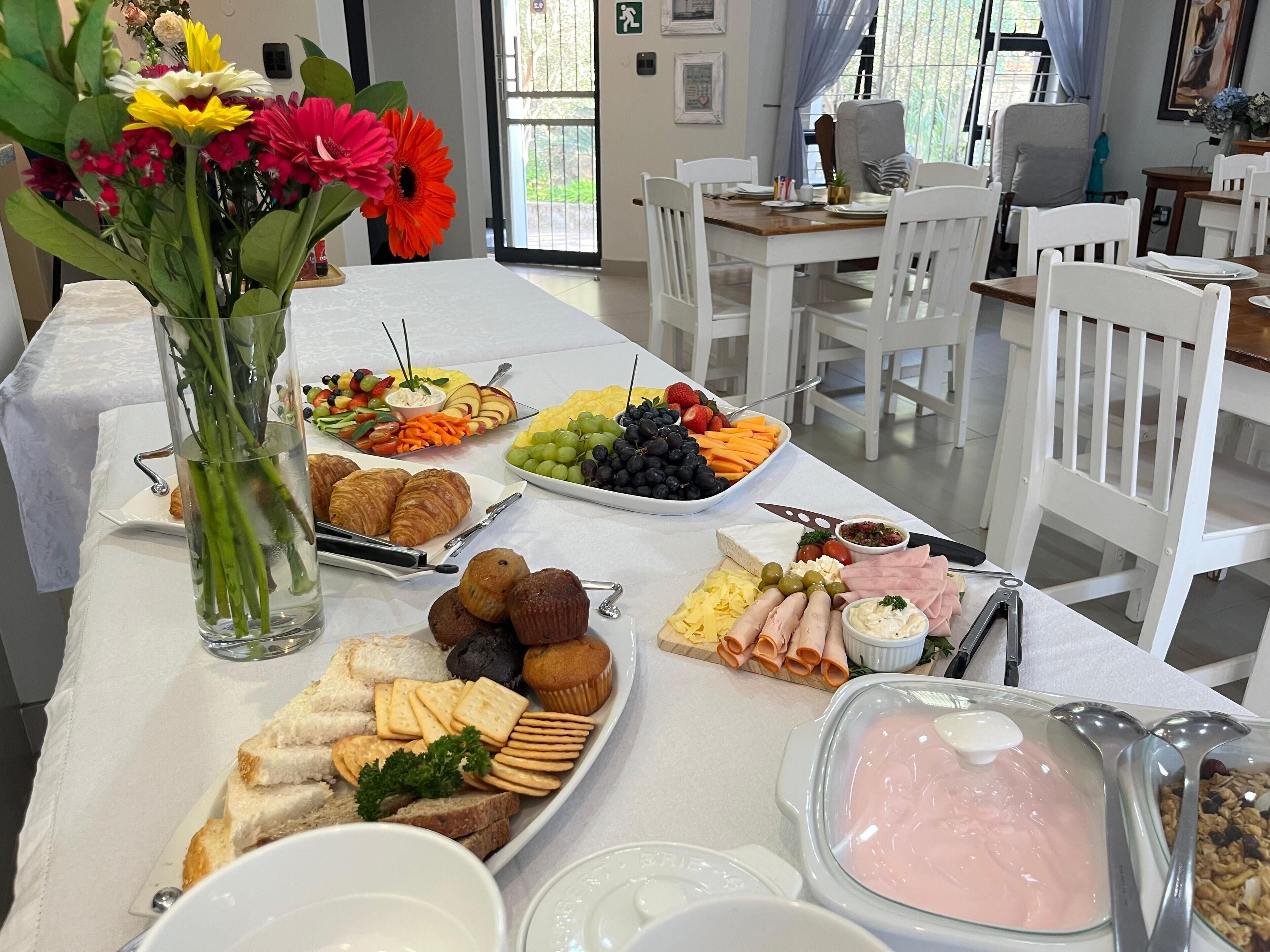 Daily buffet breakfast (ZAR 150 per person)