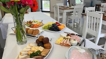 Café da manhã com buffet todos os dias (ZAR 150 por pessoa)