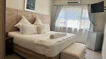 Classic King / Twin Room | Bettwäsche aus ägyptischer Baumwolle, hochwertige Bettwaren, Minibar