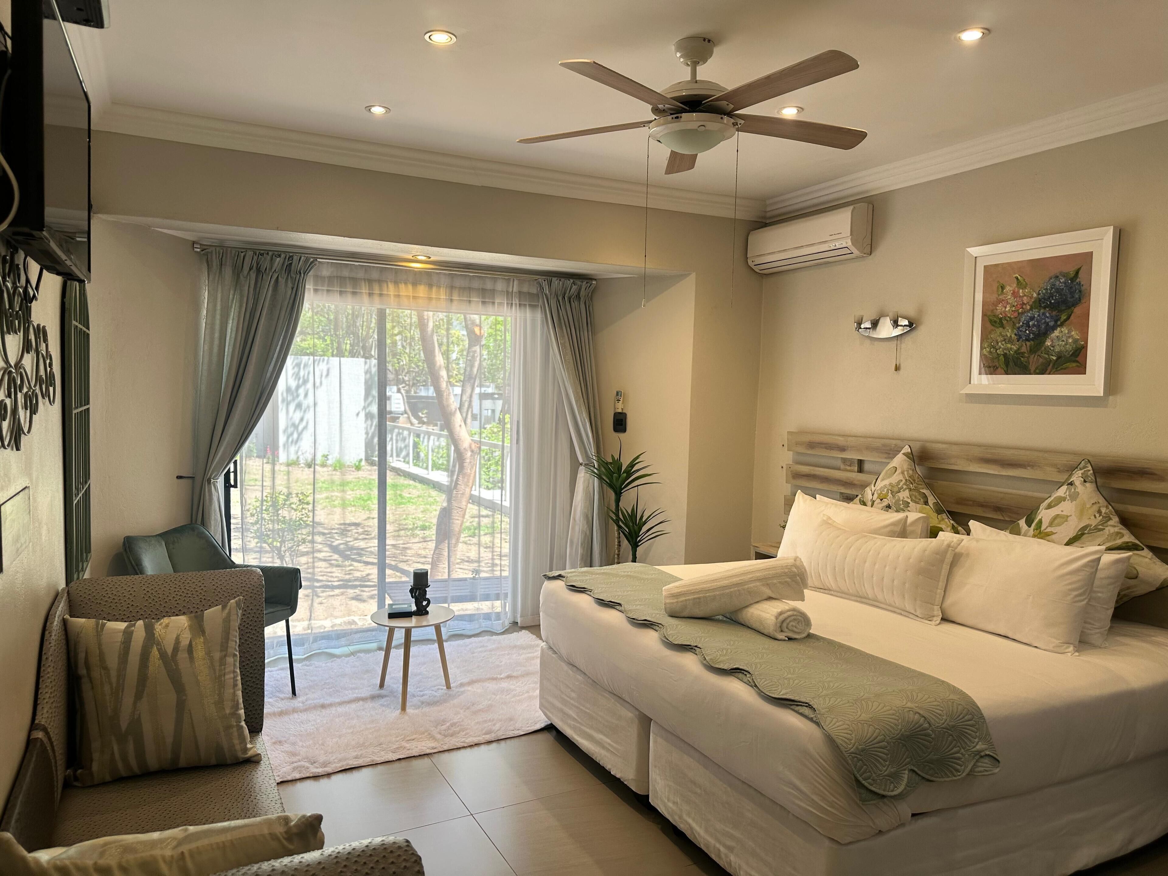 Luxury King Suite | Egyptian cotton sheets, premium bedding, minibar, individually decorated