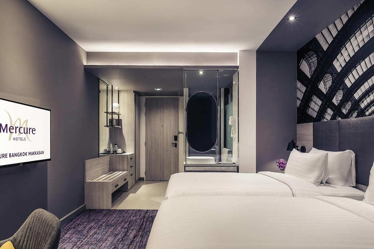 Superior Room, 2 Twin Beds | Minibar, in-room safe, individually furnished, desk