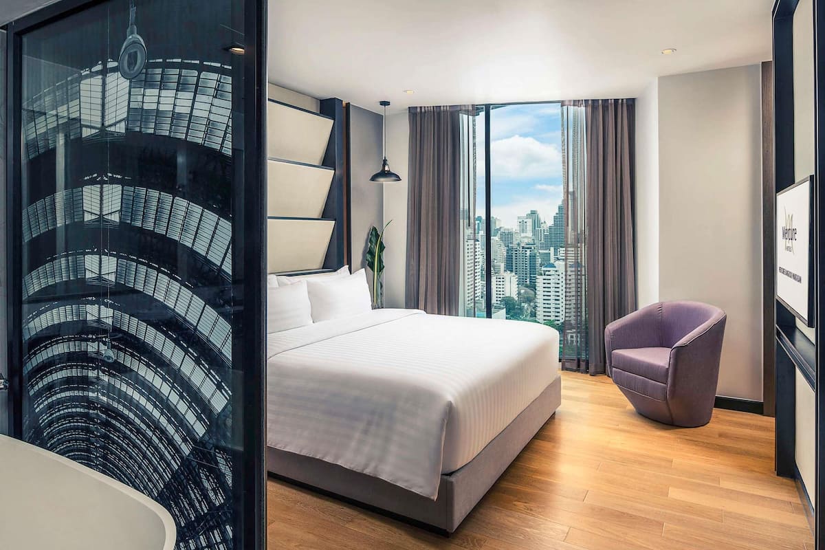 Suite, 1 King Bed | Minibar, in-room safe, individually furnished, desk