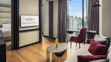 Suite, 1 King Bed | Minibar, in-room safe, desk, blackout curtains