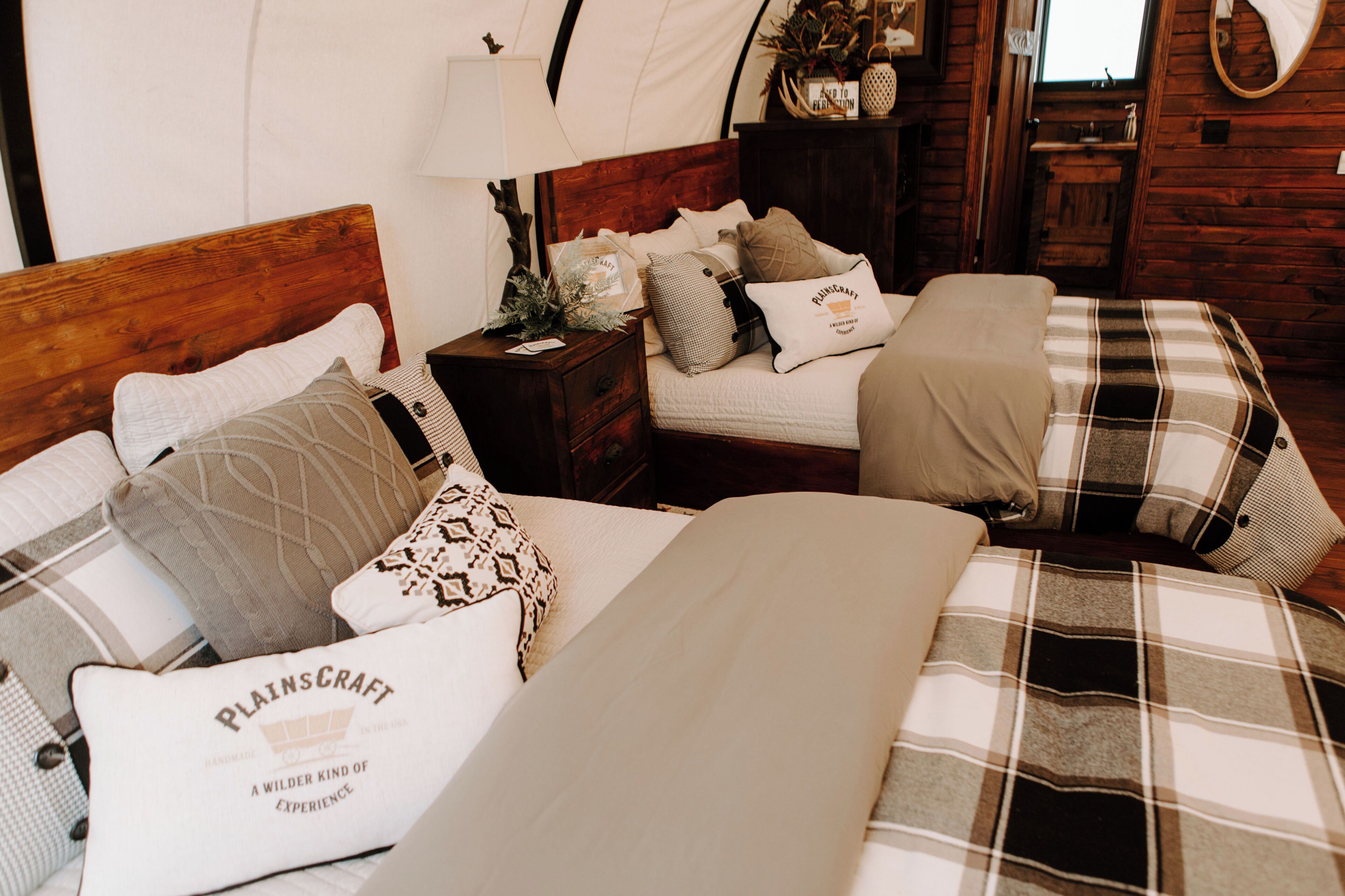 Mobile Home « Premier », 2 grands lits, vue montagne | Literie de qualité supérieure, fer et planche à repasser, Wi-Fi gratuit