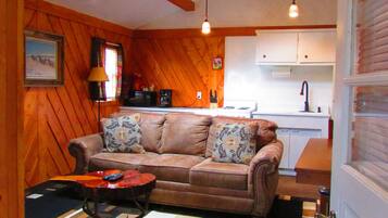 Televisi layar datar 40-inci dengan saluran TV digital