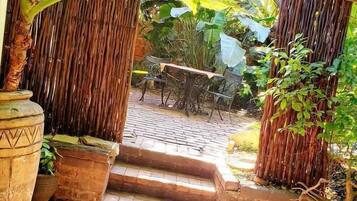 International / Couples Room | Terrace/patio