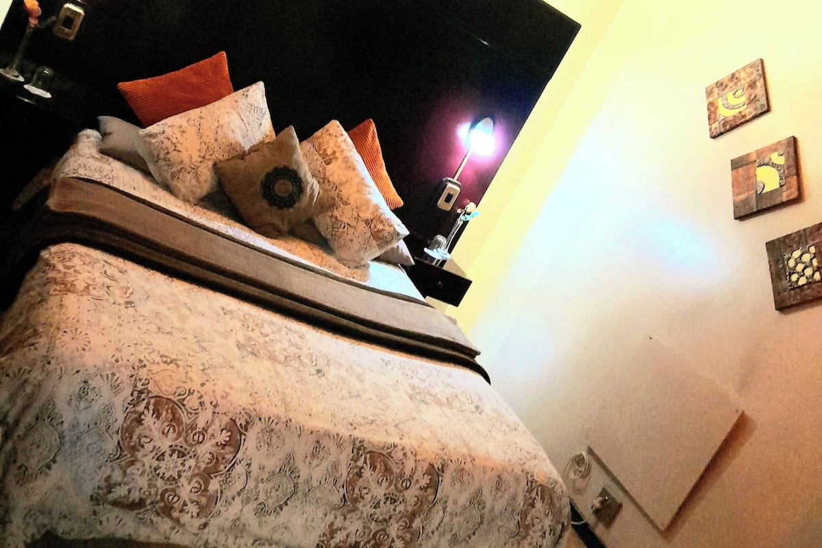 Room 2: Standard room | Minibar, escritorio, espacio para trabajar con un portátil y wifi