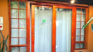 International / Couples Room | Terrass/Patio