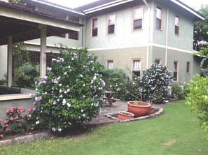 Property grounds - The Inn at 6 (Kingston)