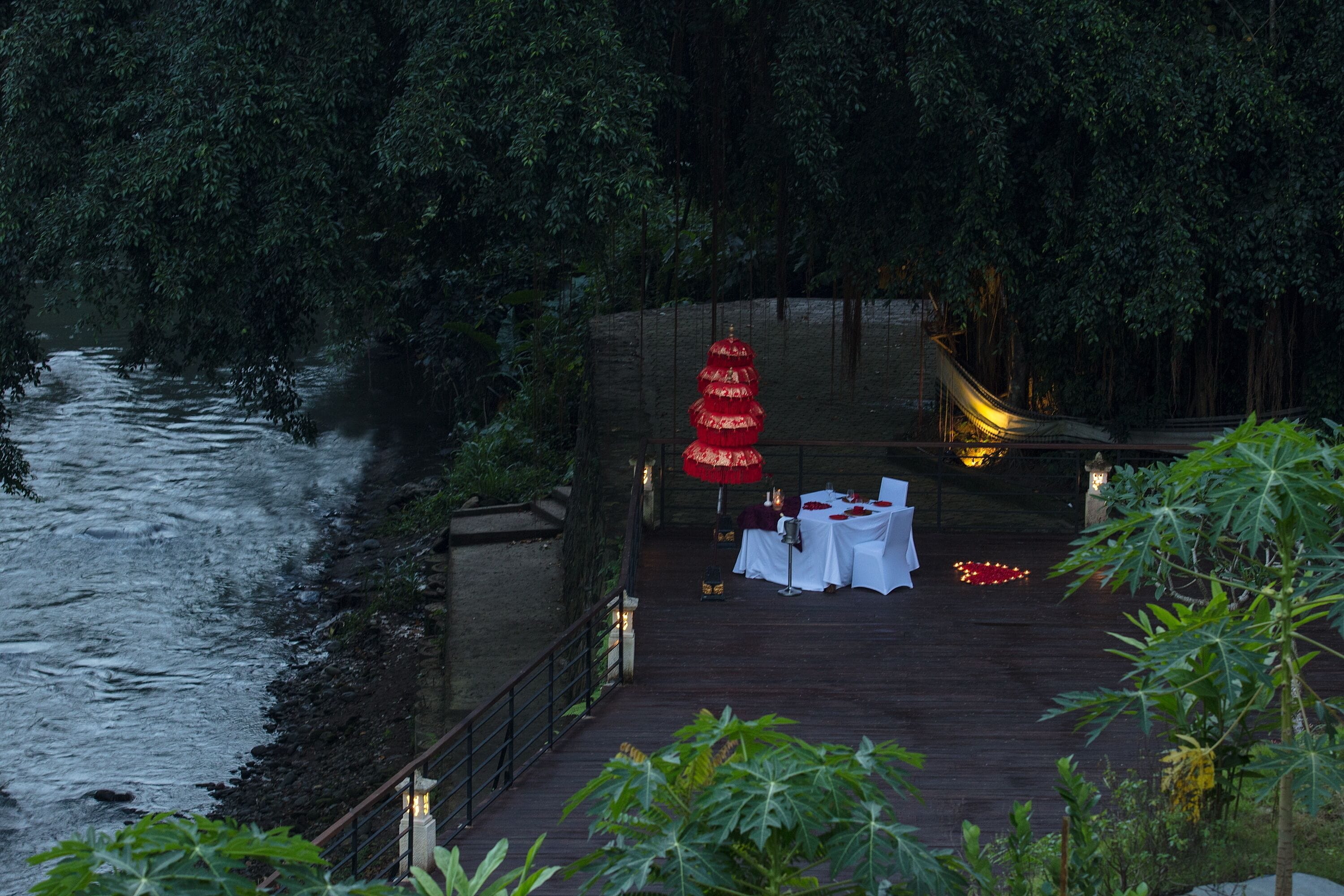 breakfast, lunch, dinner served; garden views