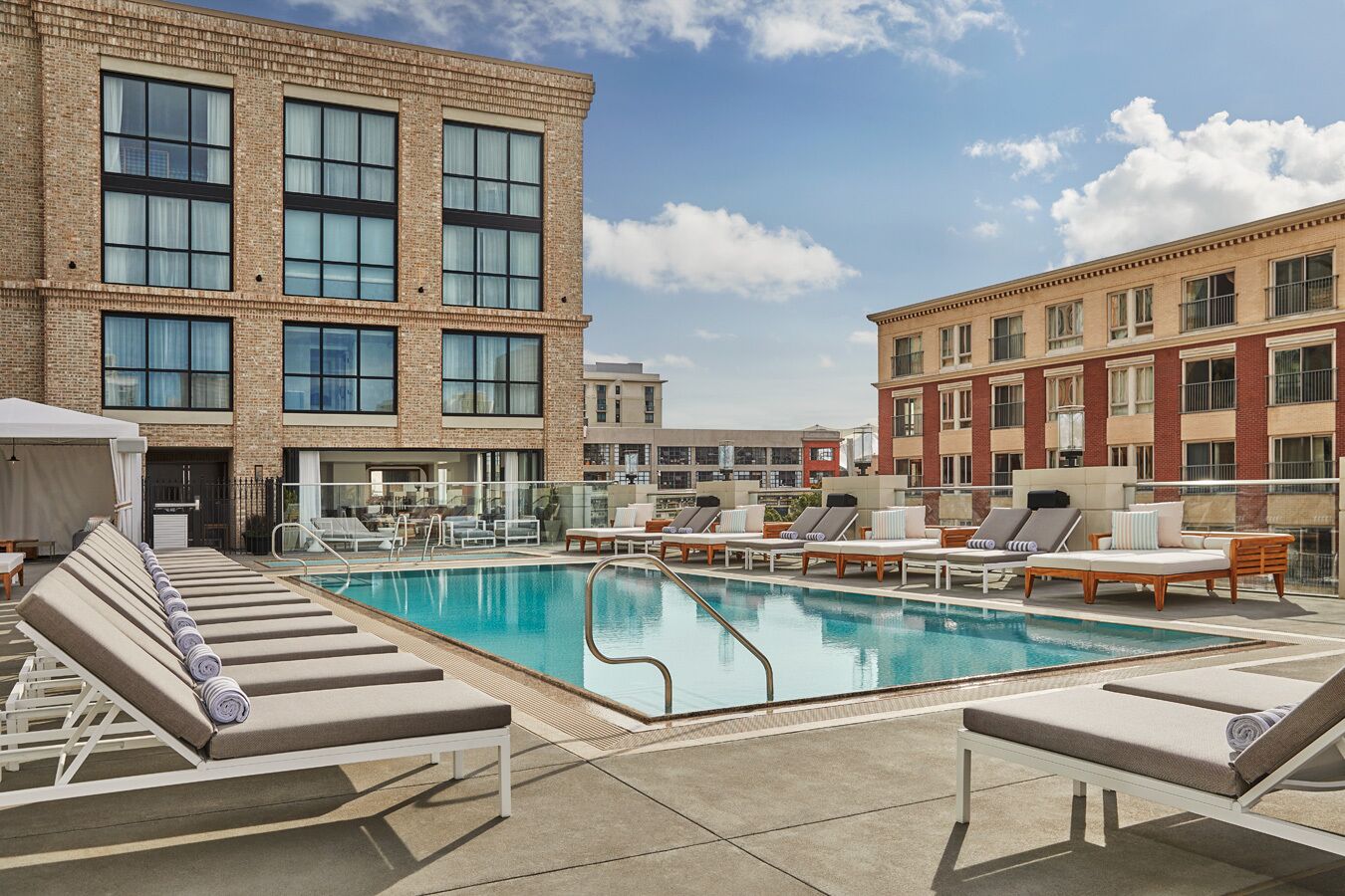 Outdoor pool, cabanas (surcharge), pool umbrellas