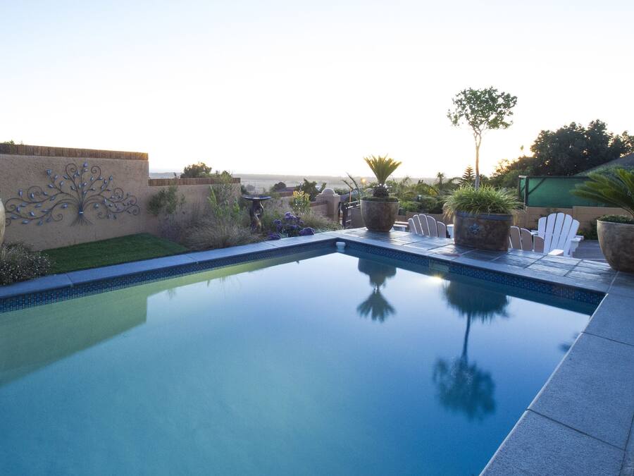 حمّام سباحة خارجي