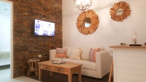 Romantic Apartment, 1 Bedroom, Pool Access | 2 bedrooms, premium bedding, in-room safe, iron/ironing board - Aruba Cunucu Village (Noord)