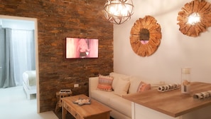 Romantic Apartment, 1 Bedroom, Pool Access | 2 bedrooms, premium bedding, in-room safe, iron/ironing board - Aruba Cunucu Village (Noord)