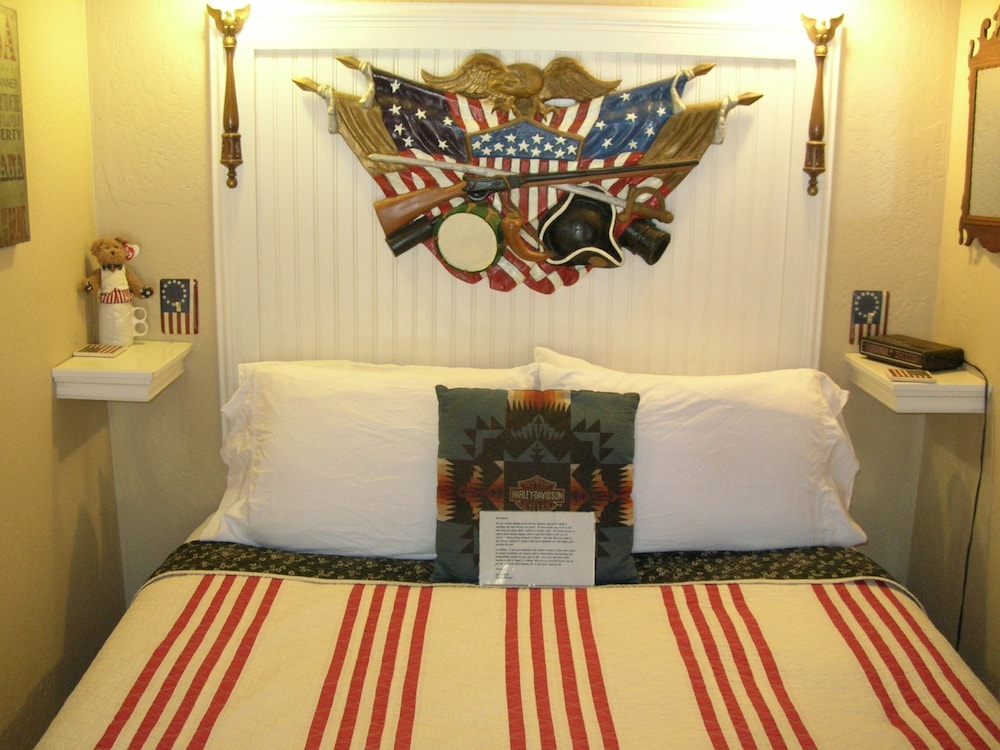 Ghost City Inn by null