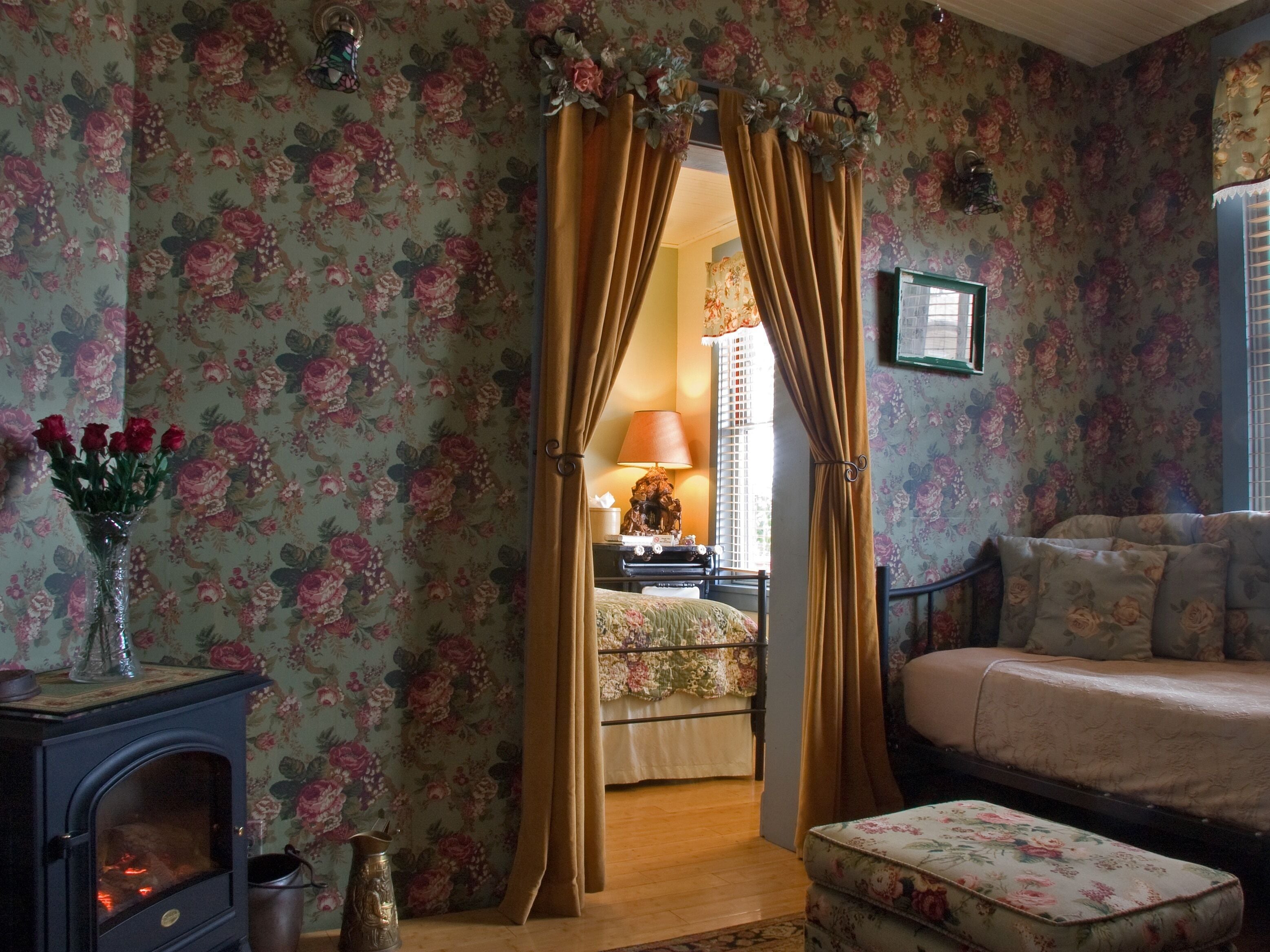 Standard Triple Room, Ensuite, Mountain View (Miner's Suite)