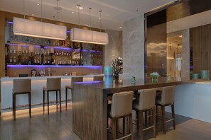 2 bars/lounges, lobby lounge - Courtyard by Marriott Xinchang (Shaoxing)