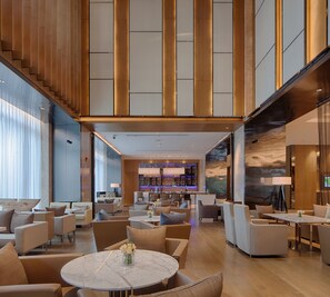 2 bars/lounges, lobby lounge - Courtyard by Marriott Xinchang (Shaoxing)