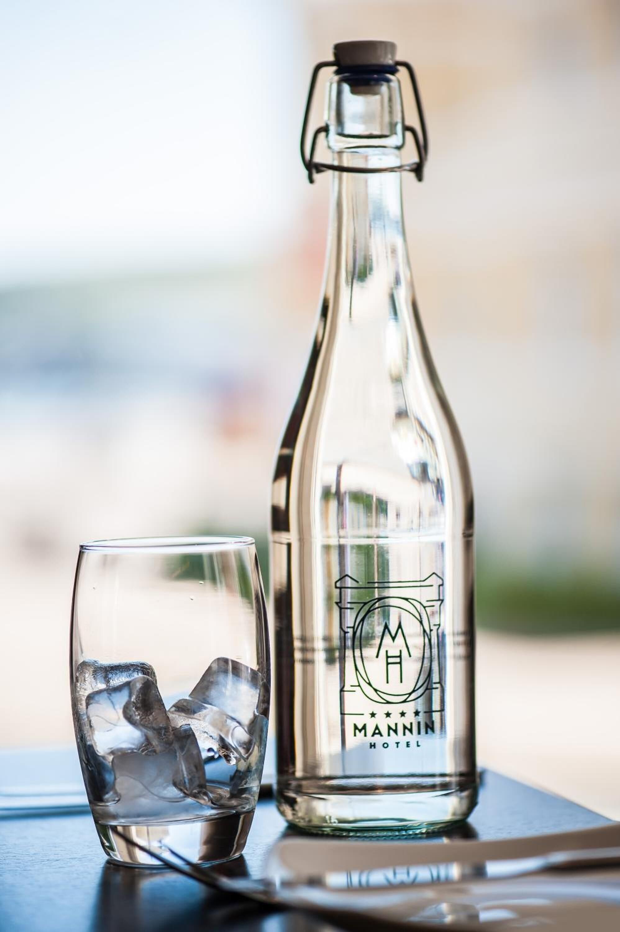 breakfast and dinner served