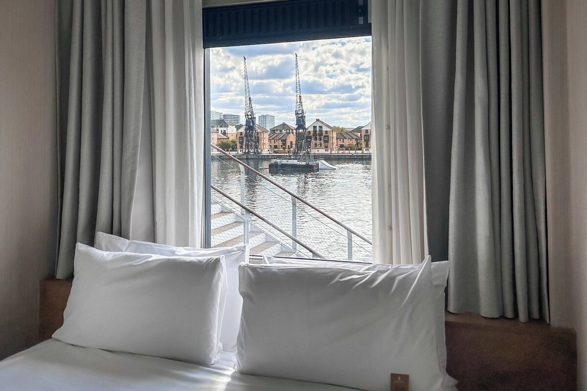 good room with water view | 1 bedroom, premium bedding, in-room safe, desk