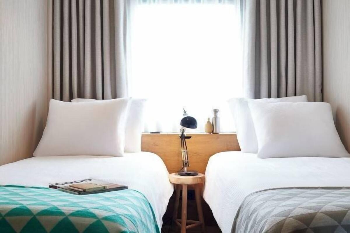 Premium bedding, in-room safe, desk, laptop workspace