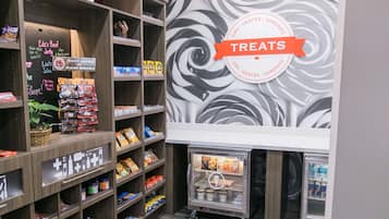 Snack bar