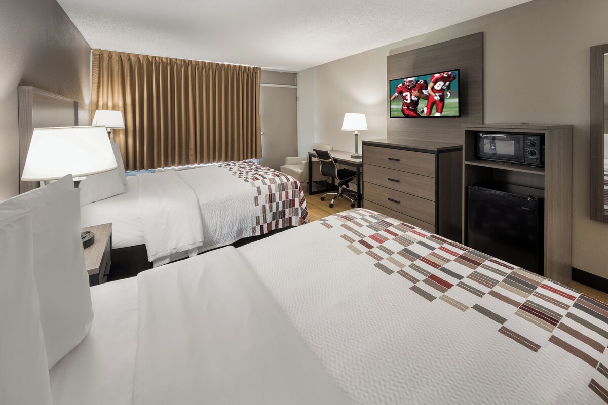 Deluxe Room, 2 Double Beds, Non Smoking | Desk, iron/ironing board, WiFi (free), alarm clocks