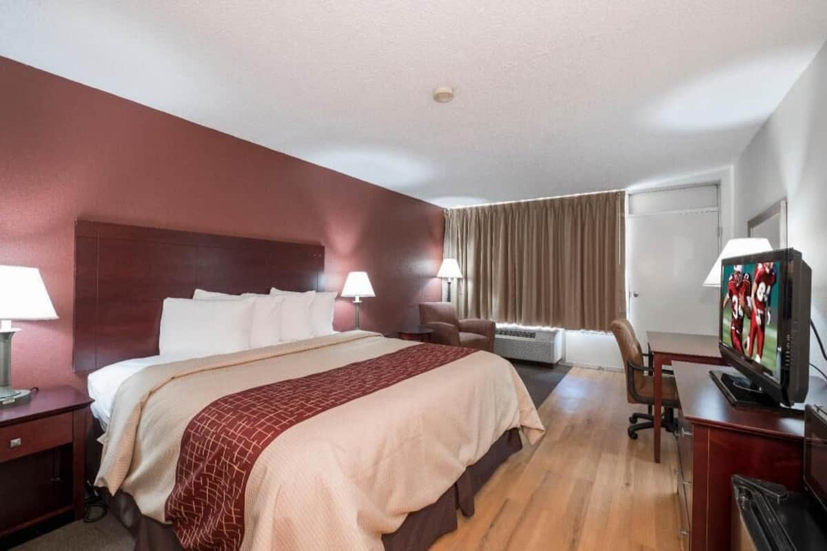 Bureau, fer et planche Ă repasser, Wi-Fi gratuit, draps fournis