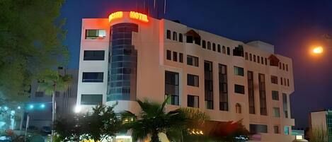 Fachada de la propiedad