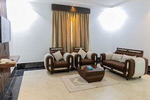 Télévision LED de 40 pouces avec chaînes par satellite, télévision