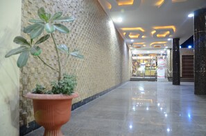 Interior entrance - Noor Amal Apartments Serviced (Riyadh)
