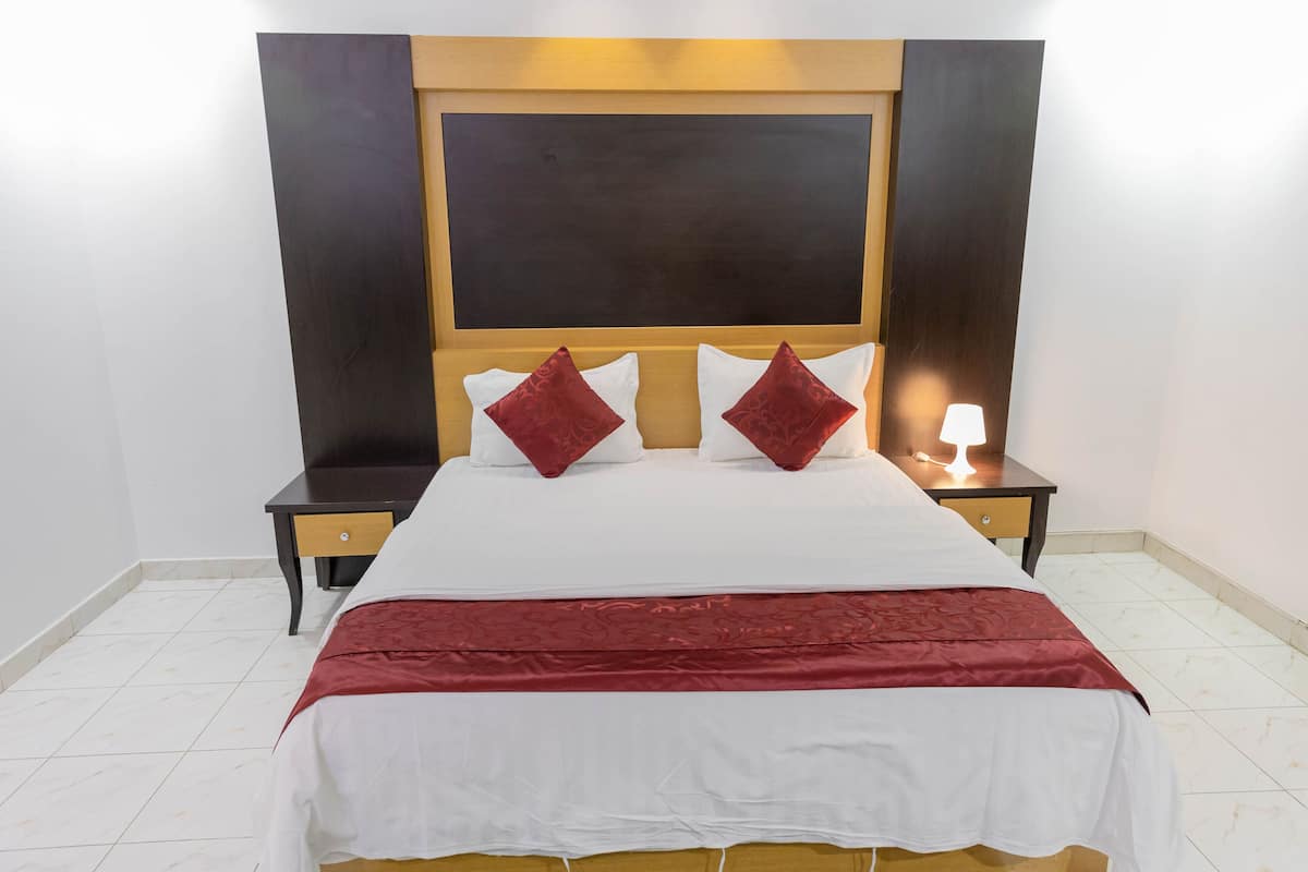 In-room safe, desk, blackout drapes, soundproofing