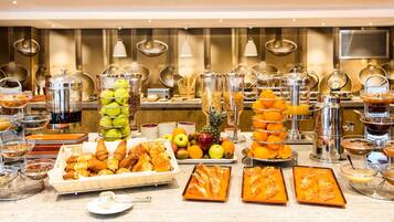 Daily buffet breakfast for a fee