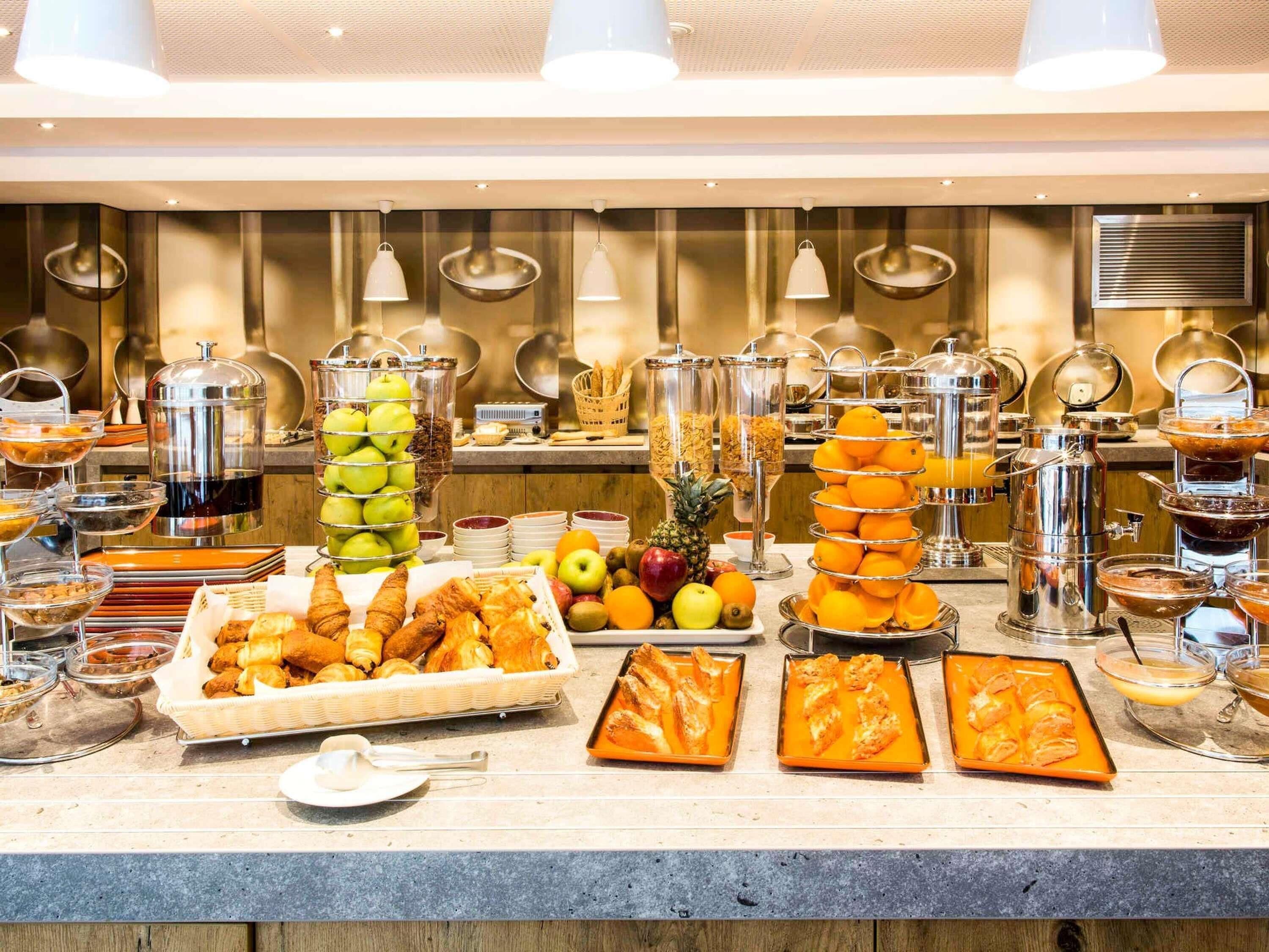 Daily buffet breakfast for a fee