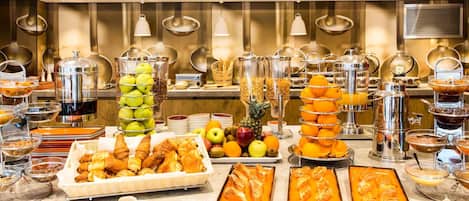 Daily buffet breakfast for a fee