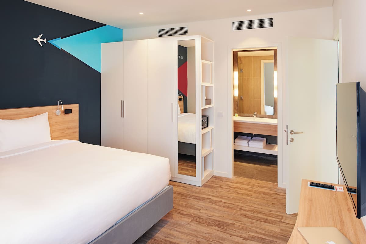 Huoneisto, 2 makuuhuonetta | 1 makuuhuone, tallelokero huoneessa, työpöytä, pimennysverhot